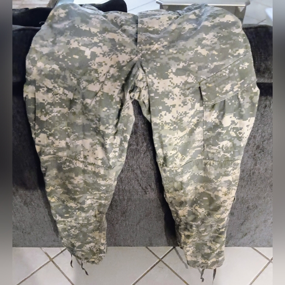 US Army ISSUED  ACU Digital Camo Pants Combat Medium Regular - Picture 3 of 12